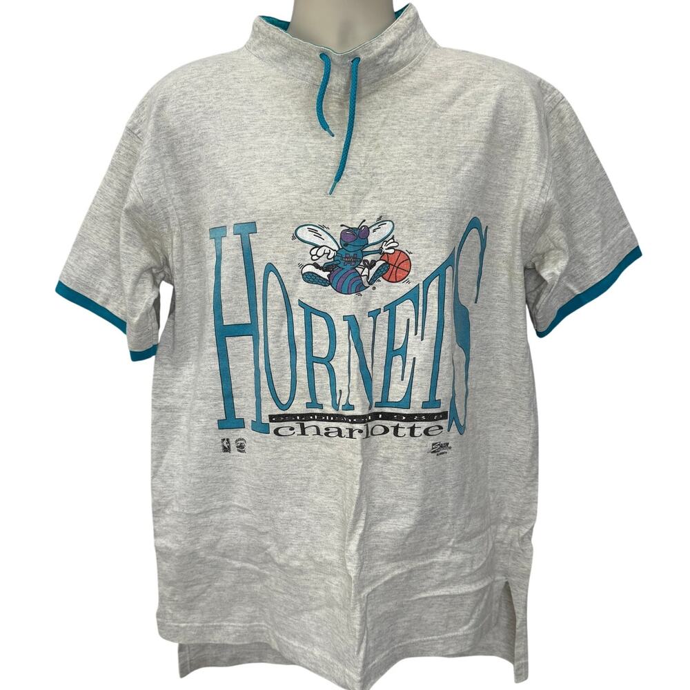 Vintage Salem Sportswear Short Sleeve Tie Mock T-Shirt Charlotte Hornets Size L
